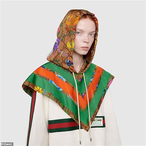 gucci hooded scarf